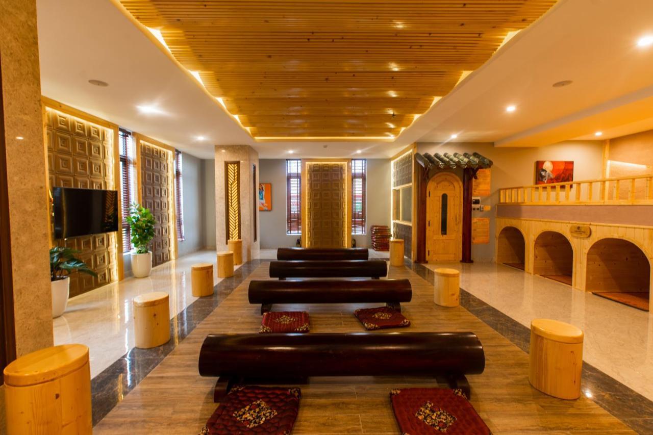 Eagle Hotel Dai Tiet Exterior photo