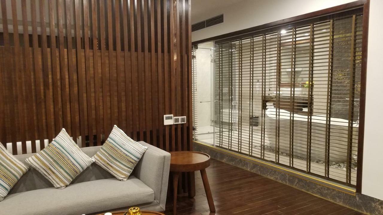 Eagle Hotel Dai Tiet Exterior photo