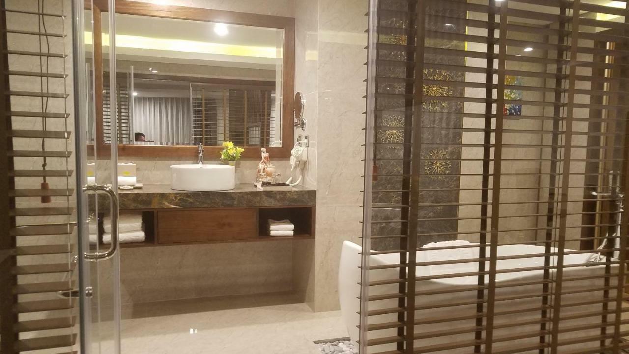 Eagle Hotel Dai Tiet Exterior photo